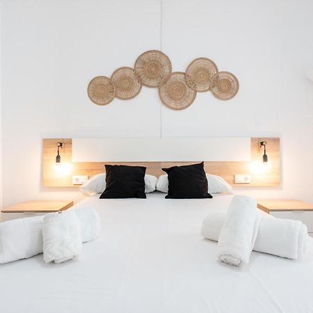 Bhost - Roca Castle Apartment Torremolinos Exterior photo