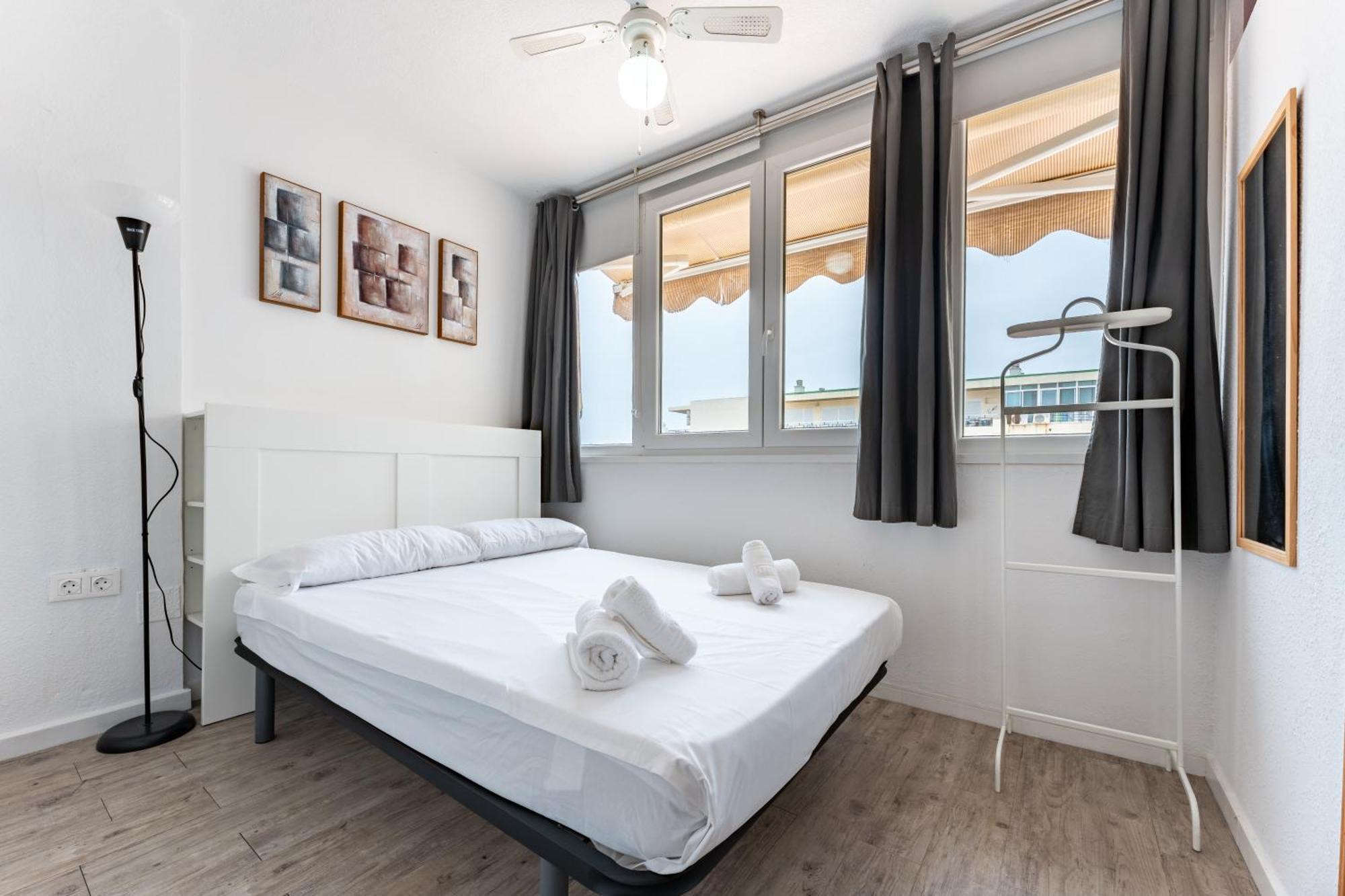 Bhost - Roca Castle Apartment Torremolinos Exterior photo